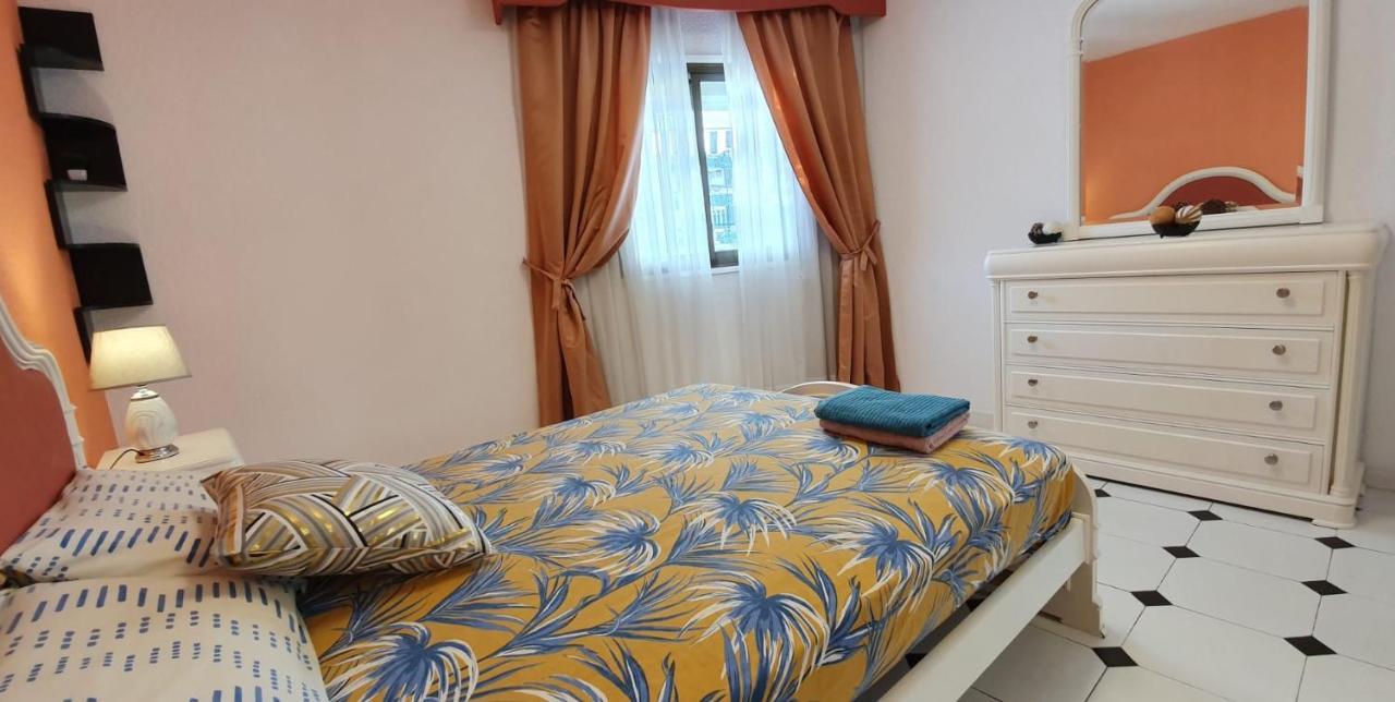 Encantadora Vivienda En El Paseo Maritimo De Салоу Экстерьер фото